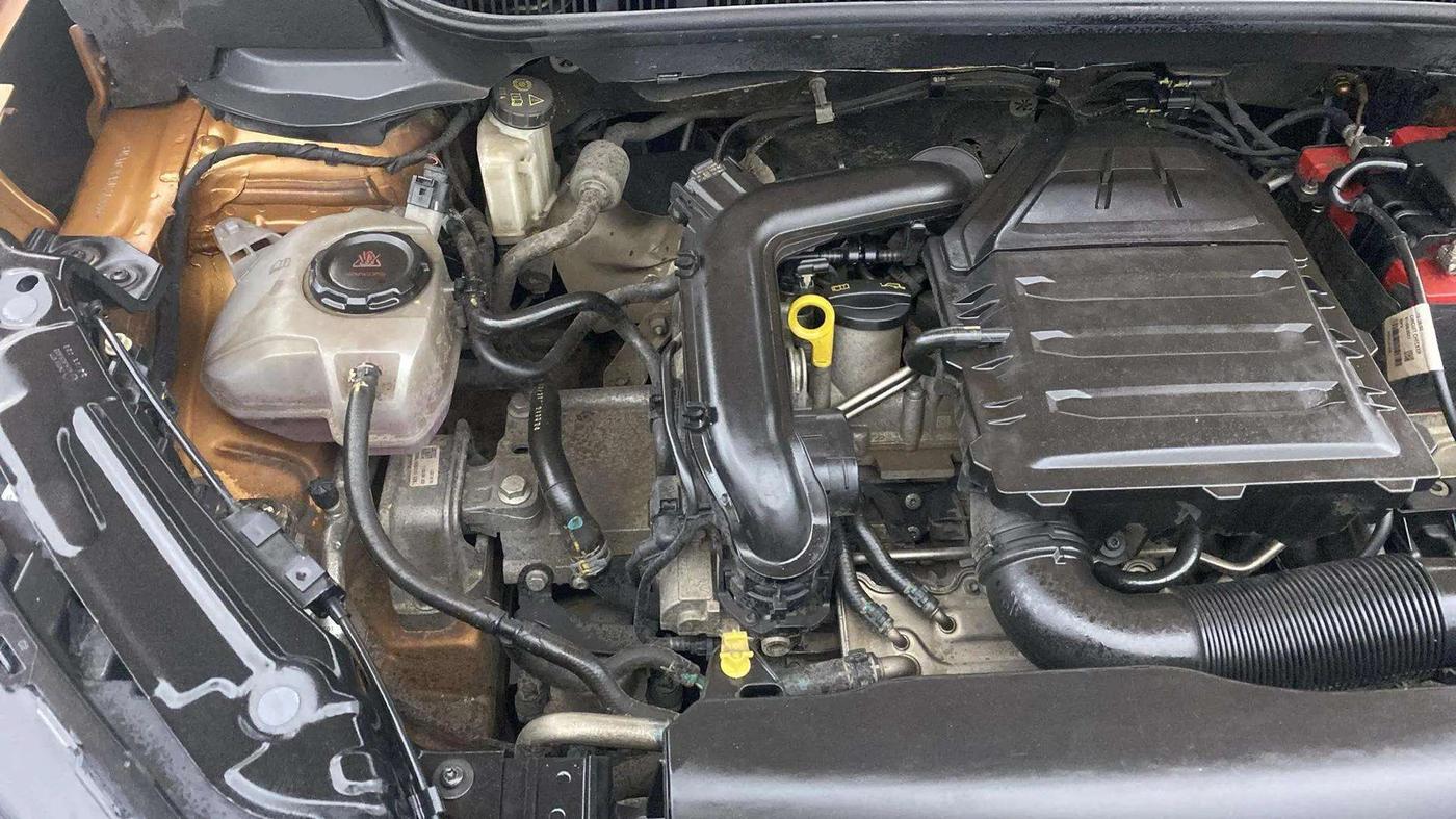 2021 Skoda KUSHAQ STYLE 1.0L TSI AT, Petrol, Automatic, 48,576 km, Engine View - Right