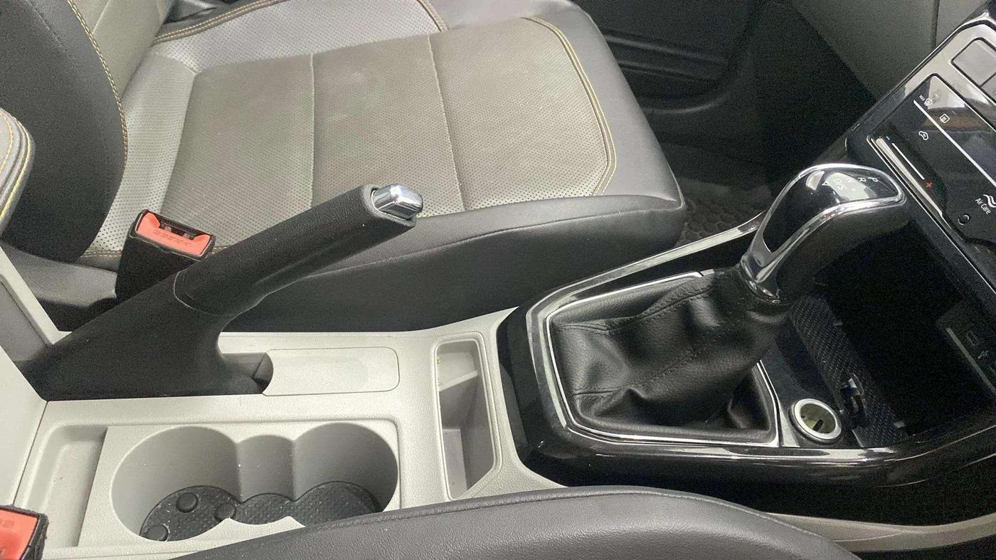 2021 Skoda KUSHAQ STYLE 1.0L TSI AT, Petrol, Automatic, 48,576 km, Gear Lever