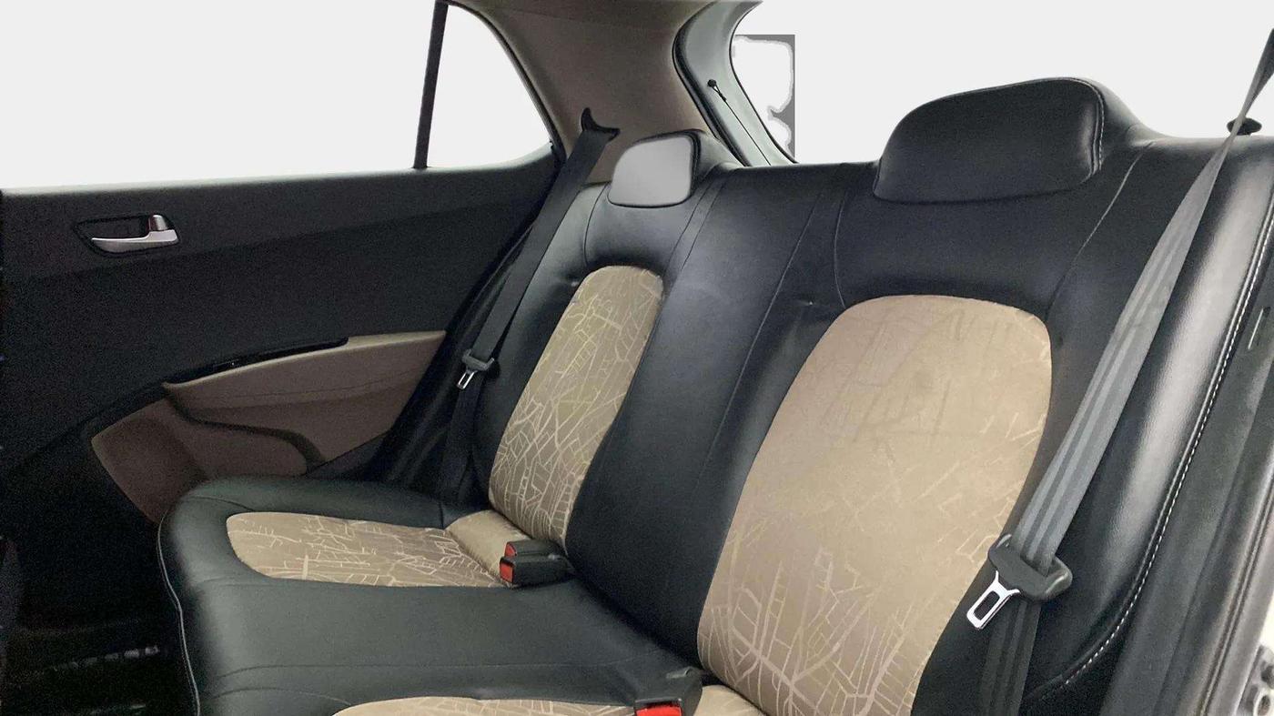 2019 Hyundai Grand i10 SPORTZ 1.2 KAPPA VTVT, Petrol, Manual, 38,852 km, Right Side Rear Door Cabin