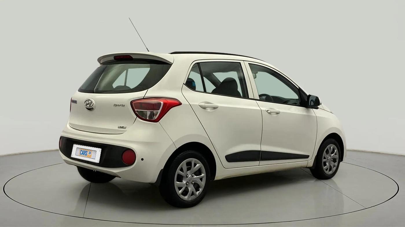 2019 Hyundai Grand i10 SPORTZ 1.2 KAPPA VTVT, Petrol, Manual, 38,852 km, Right Back Diagonal