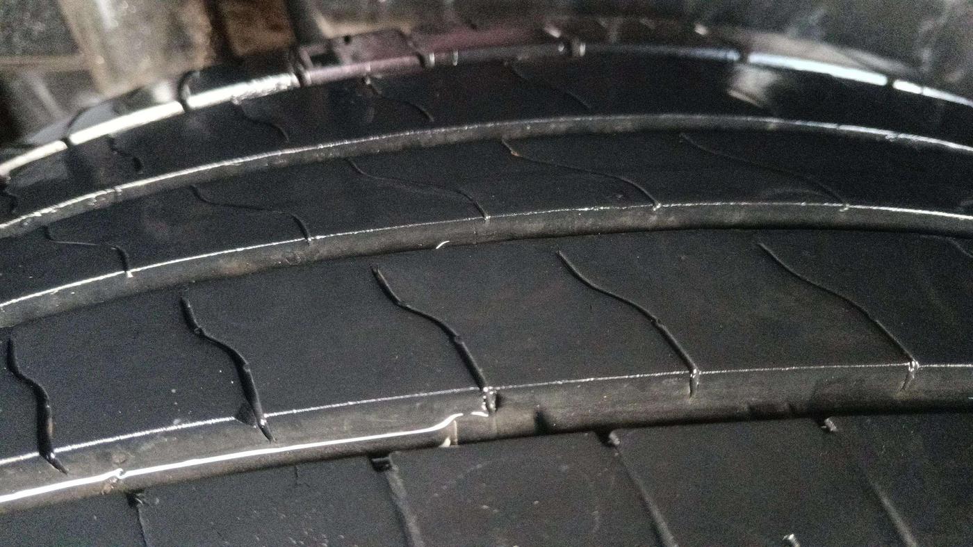 2021 Maruti Vitara Brezza LXI, Petrol, Manual, 34,261 km, Right Front Tyre Tread