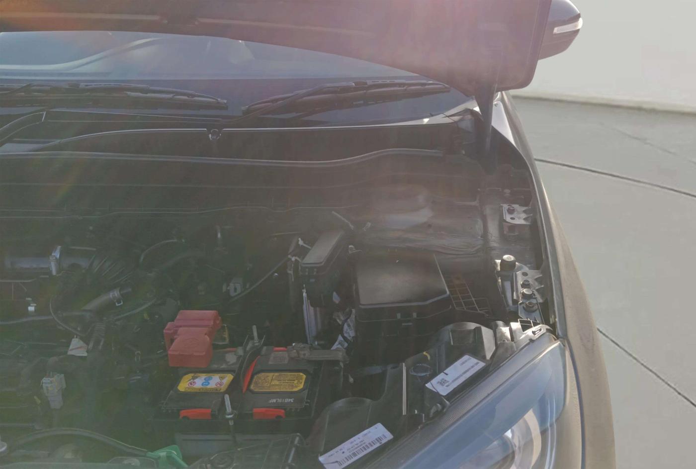 2021 Maruti Vitara Brezza LXI, Petrol, Manual, 34,261 km, Engine View - Left