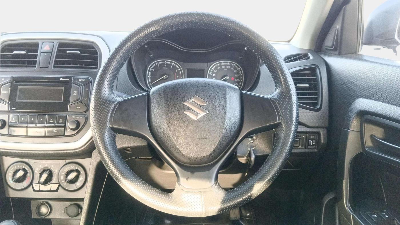 2021 Maruti Vitara Brezza LXI, Petrol, Manual, 34,261 km, Steering Wheel Close Up