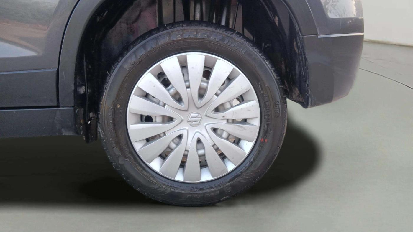 2021 Maruti Vitara Brezza LXI, Petrol, Manual, 34,261 km, Left Rear Wheel