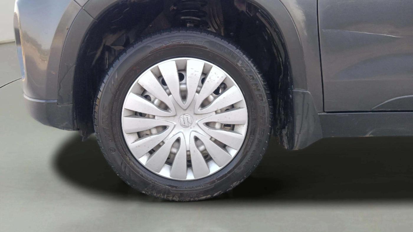 2021 Maruti Vitara Brezza LXI, Petrol, Manual, 34,261 km, Left Front Wheel