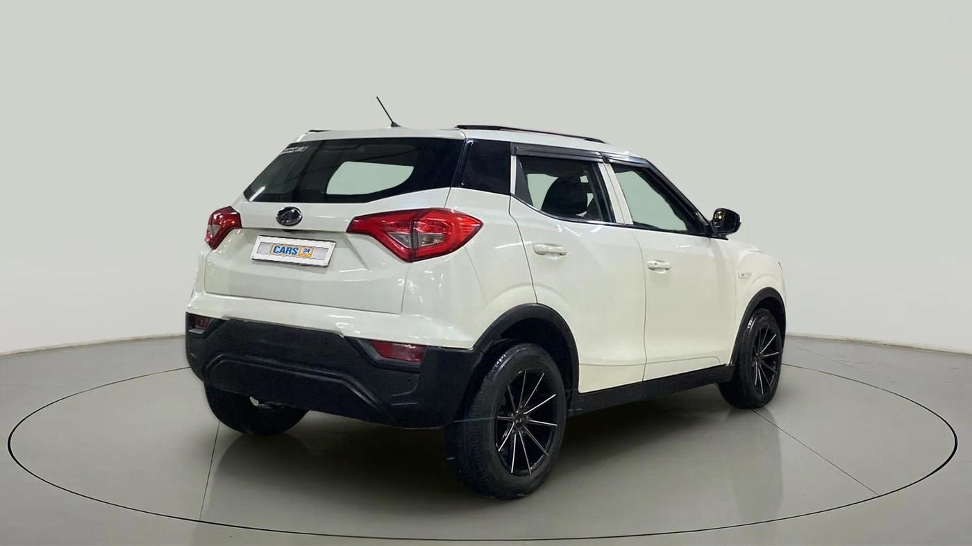 2020 Mahindra XUV300 W4 1.5 DIESEL, Diesel, Manual, 68,700 km, Right Back Diagonal