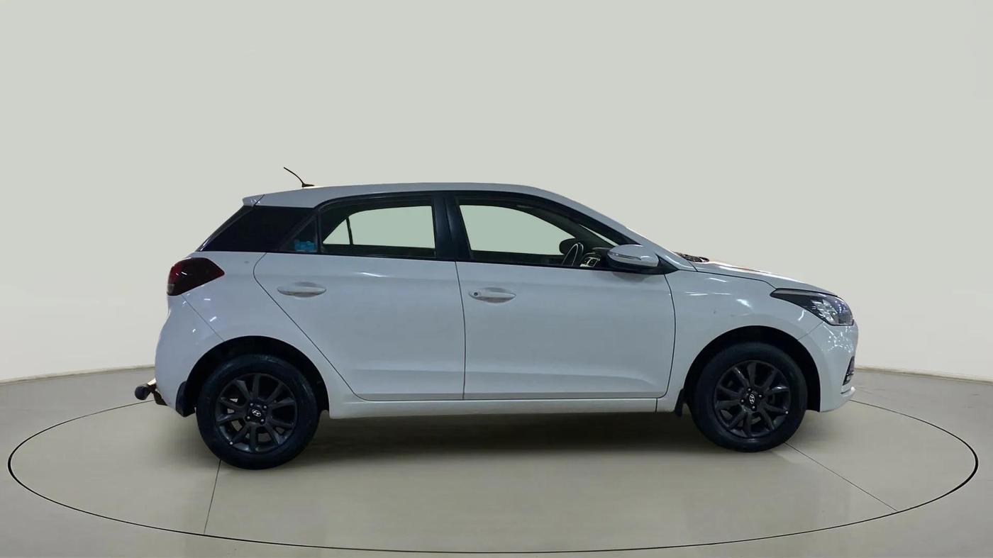 2018 Hyundai Elite i20 ASTA 1.2  CVT, Petrol, Automatic, 35,194 km, Right Side View