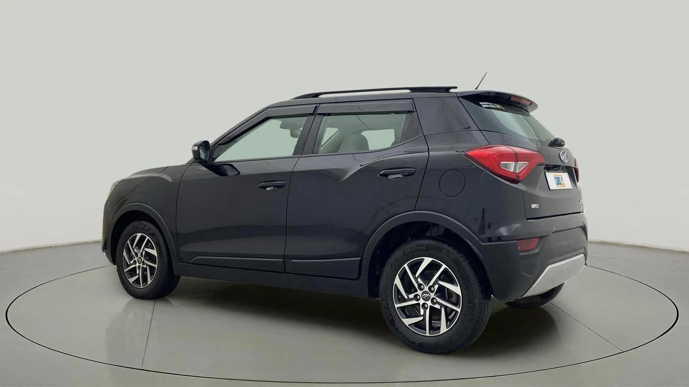 2022 Mahindra XUV300 W8 (O) 1.2 PETROL, Petrol, Manual, 25,071 km, Left Back Diagonal