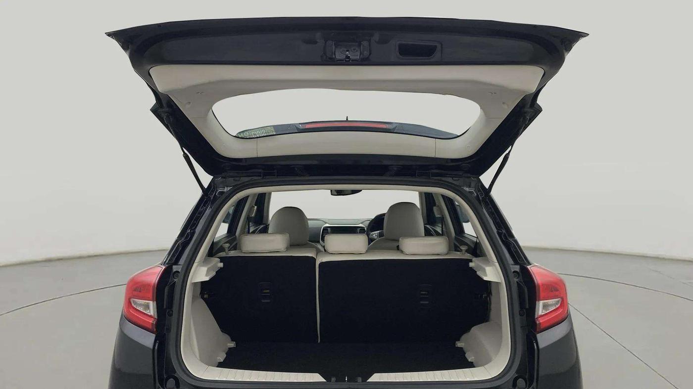2022 Mahindra XUV300 W8 (O) 1.2 PETROL, Petrol, Manual, 25,071 km, Boot Door Open