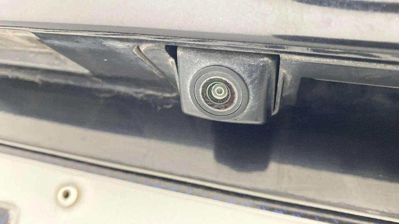 2022 Mahindra XUV300 W8 (O) 1.2 PETROL, Petrol, Manual, 25,071 km, Parking Camera