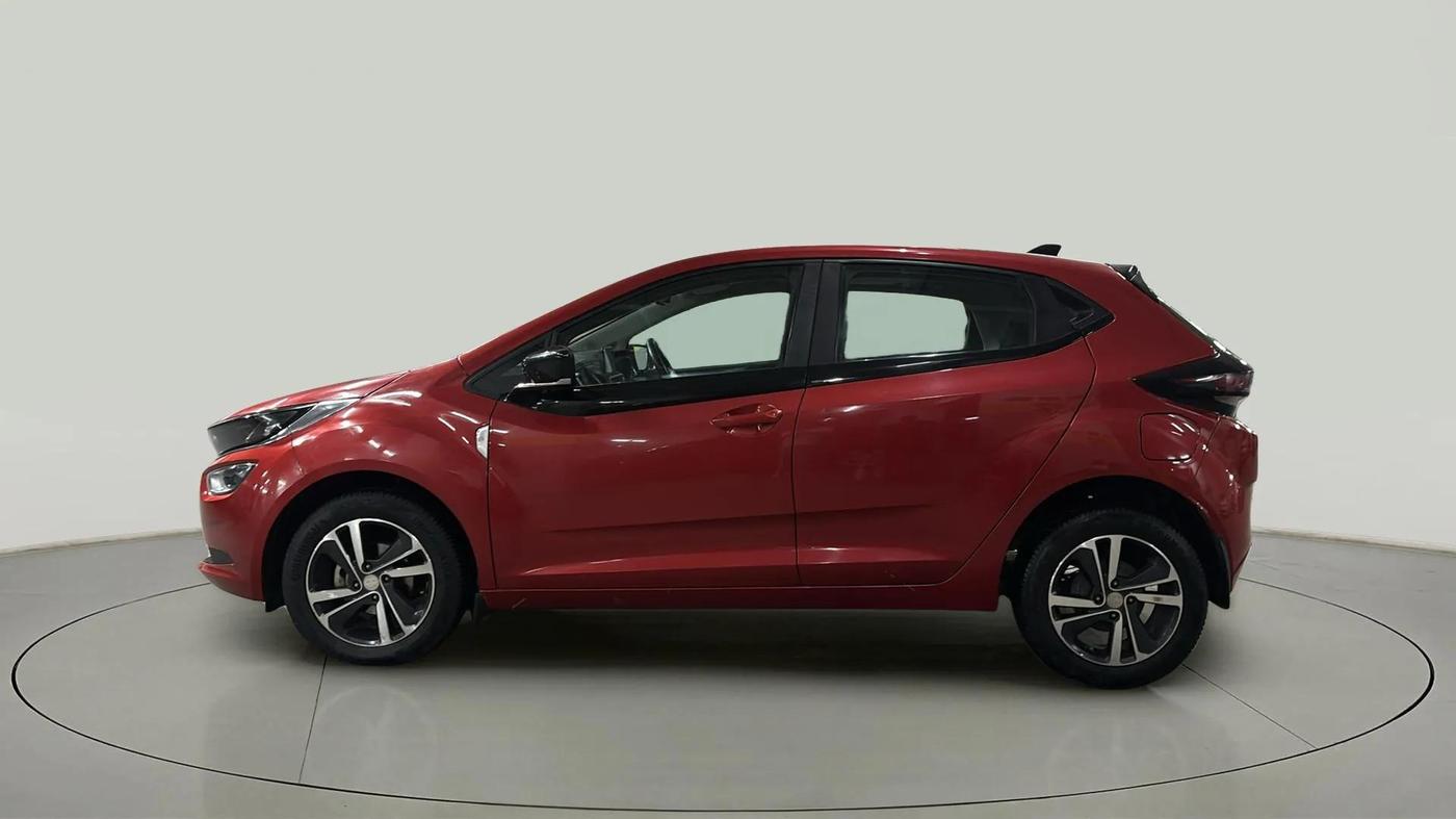 2023 Tata ALTROZ  XZ PLUS (S) , Diesel, Manual, 29,116 km, Left Side