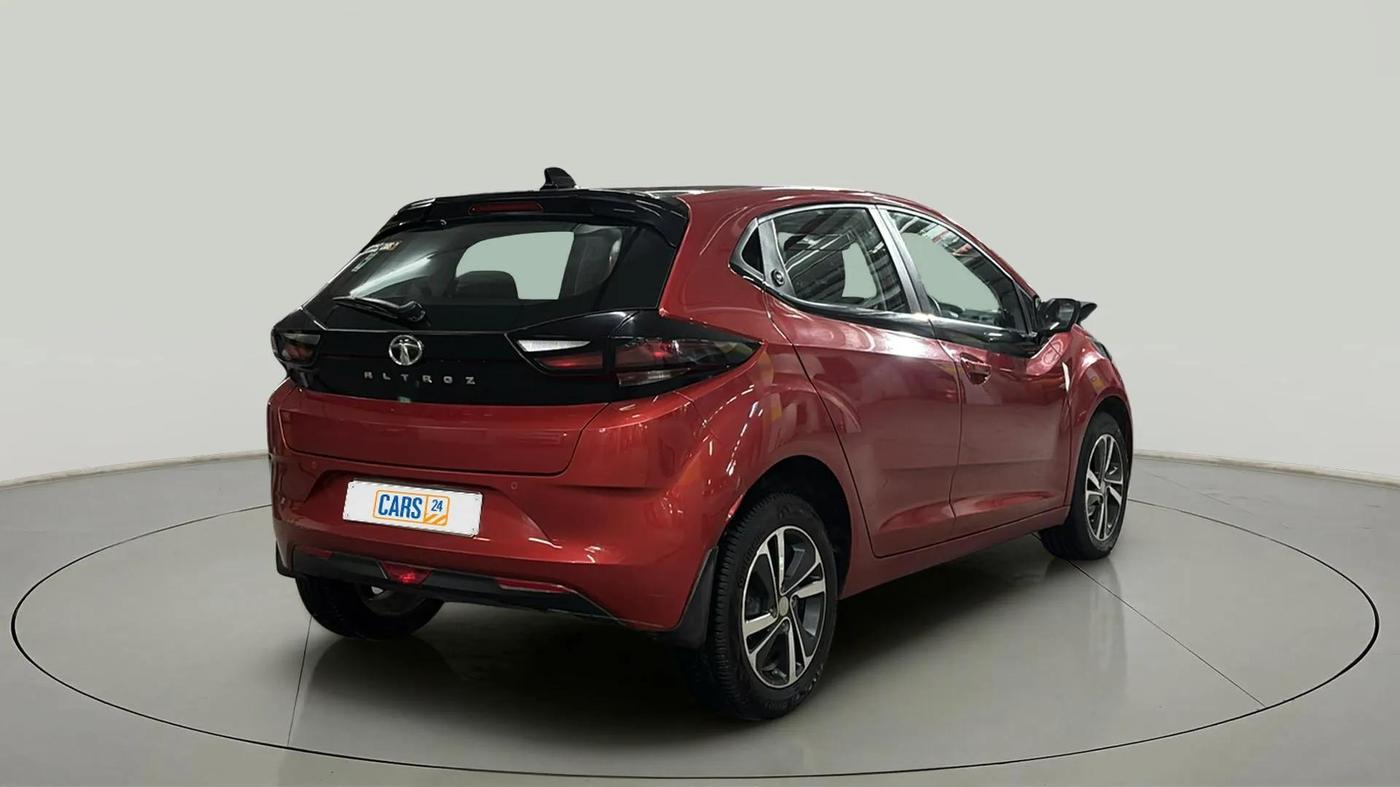 2023 Tata ALTROZ  XZ PLUS (S) , Diesel, Manual, 29,116 km, Right Back Diagonal