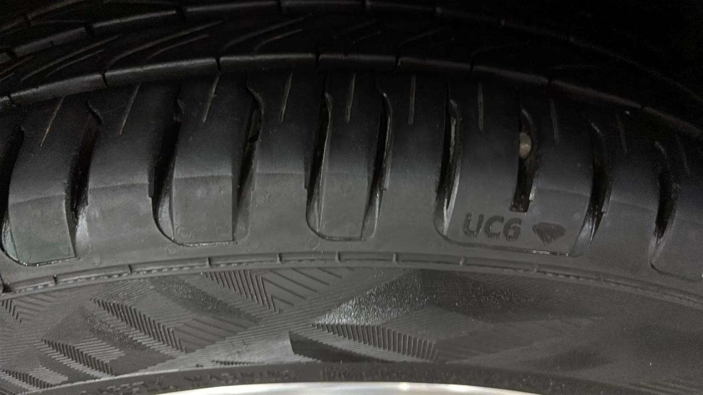 2023 Tata ALTROZ  XZ PLUS (S) , Diesel, Manual, 29,116 km, Left Front Tyre Tread