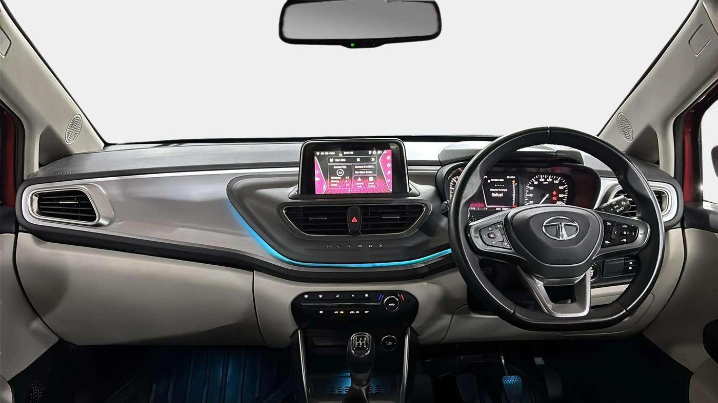 2023 Tata ALTROZ  XZ PLUS (S) , Diesel, Manual, 29,116 km, Dashboard