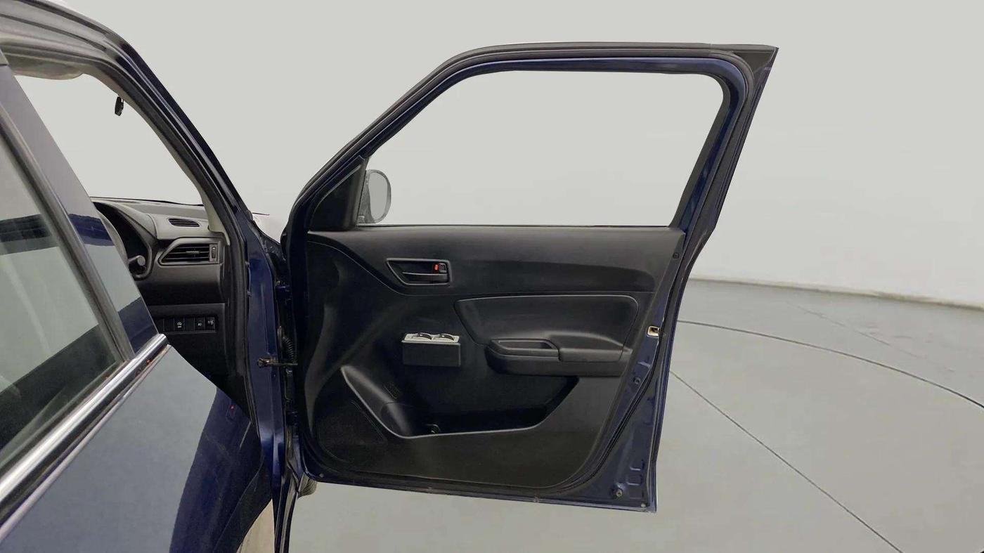 2022 Maruti Swift LXI, Petrol, Manual, 28,703 km, RHS Front Door