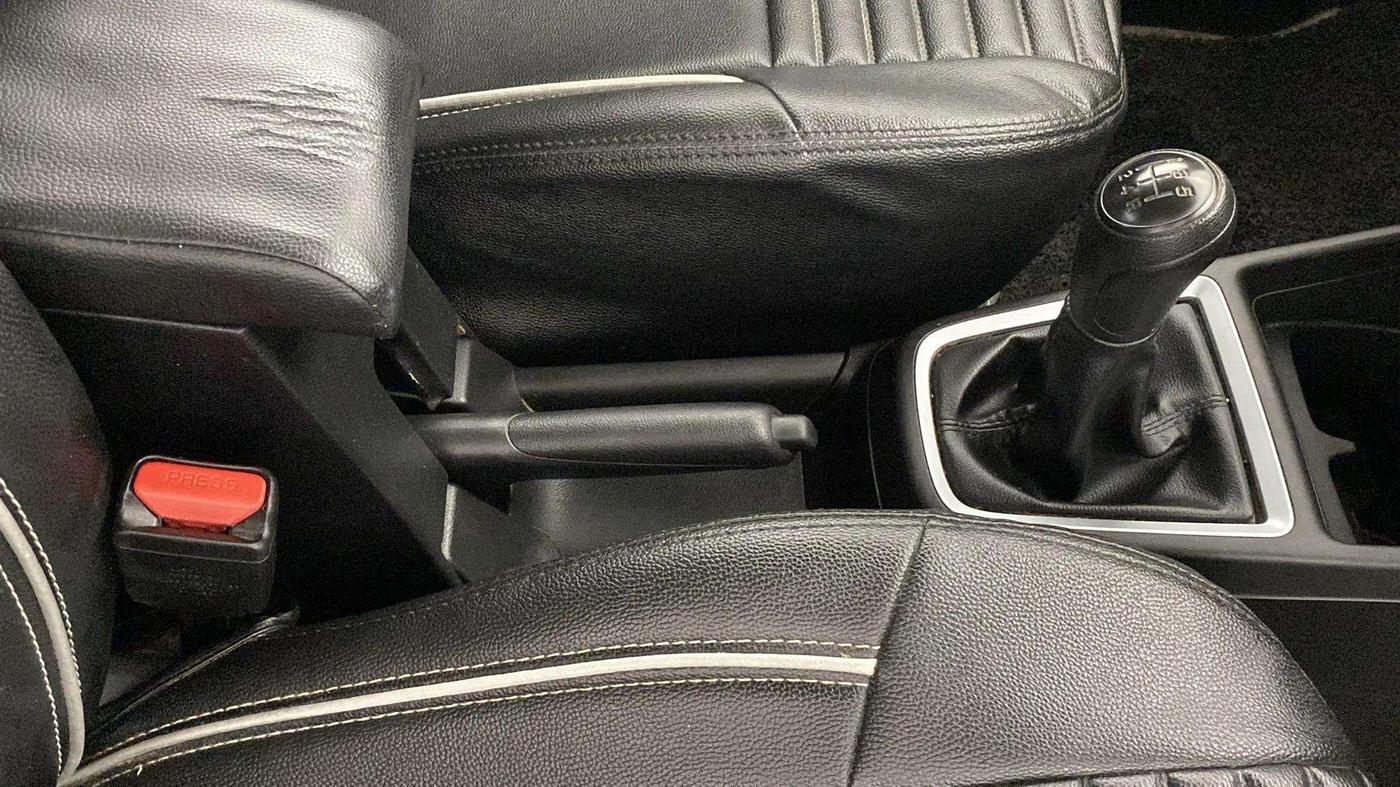 2022 Maruti Swift LXI, Petrol, Manual, 28,703 km, Gear Lever