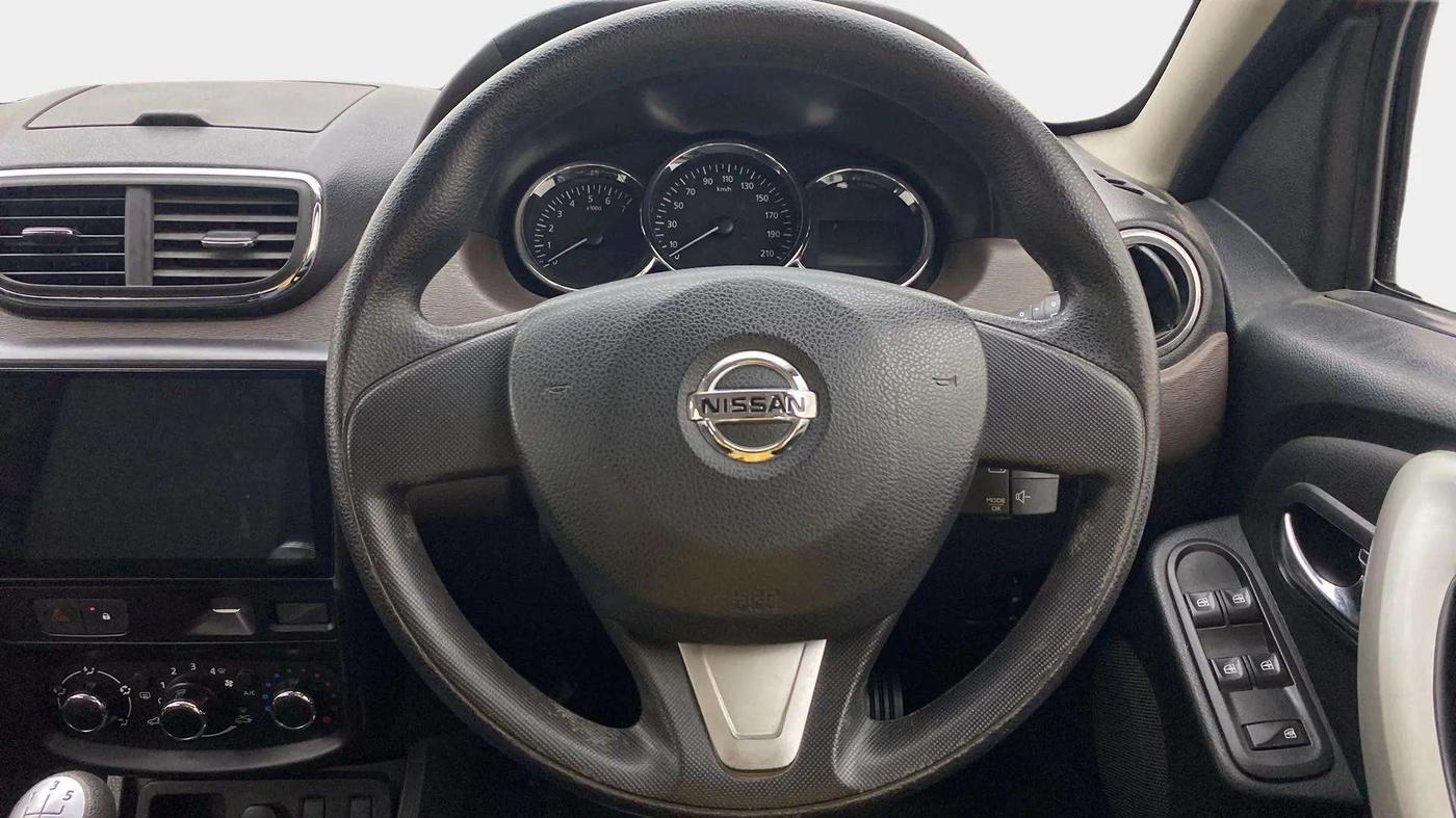 2018 Nissan Terrano  XL D Plus, Diesel, Manual, 38,640 km, Steering Wheel Close Up
