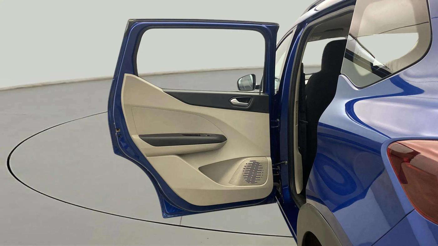 2022 Renault TRIBER RXZ AMT, Petrol, Automatic, 13,524 km, LHS Rear Door