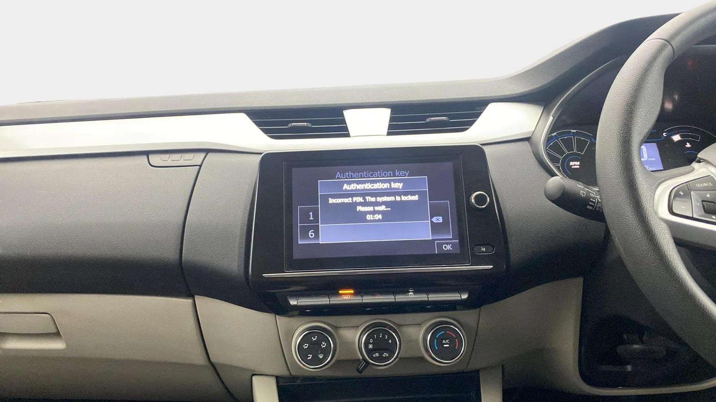 2022 Renault TRIBER RXZ AMT, Petrol, Automatic, 13,524 km, Air Conditioner