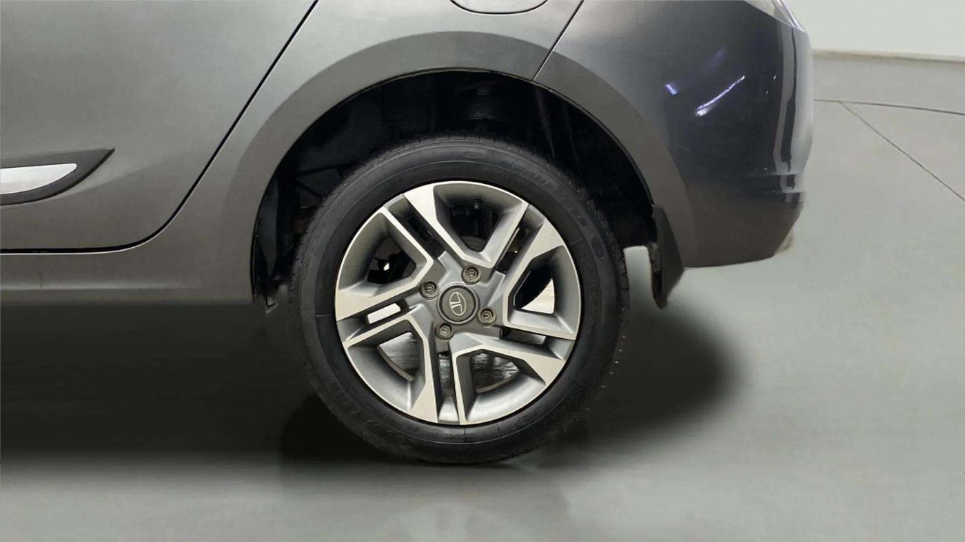 2022 Tata TIGOR XZA PLUS PETROL, CNG, Automatic, 12,218 km, Left Rear Wheel