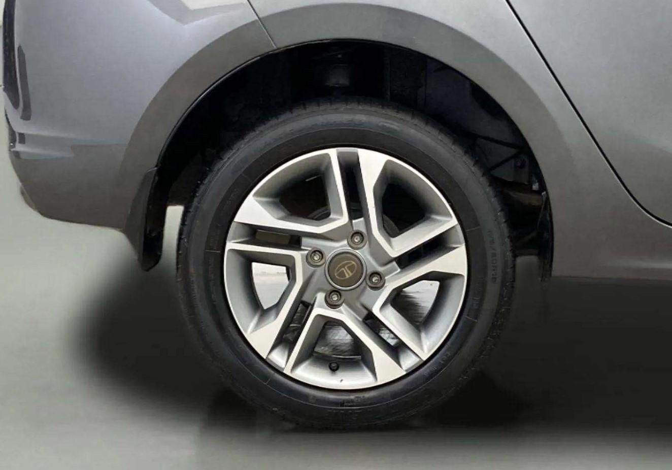 2022 Tata TIGOR XZA PLUS PETROL, CNG, Automatic, 12,218 km, Right Rear Wheel