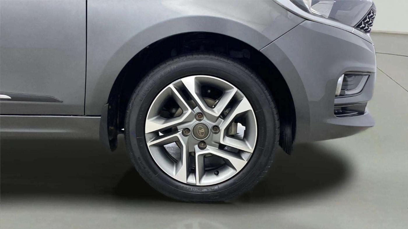 2022 Tata TIGOR XZA PLUS PETROL, CNG, Automatic, 12,218 km, Right Front Wheel