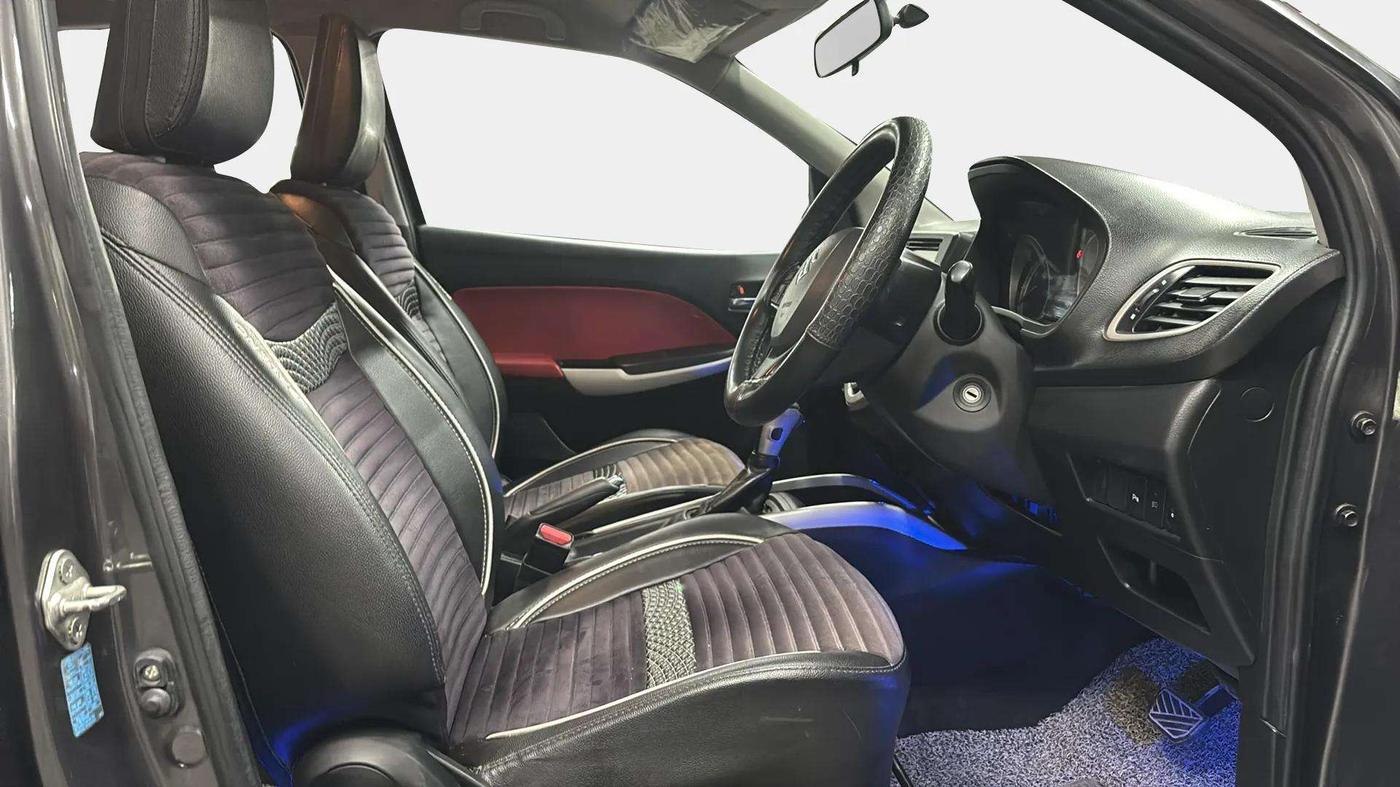 2017 Maruti Baleno DELTA CVT PETROL 1.2, Petrol, Automatic, 52,314 km, Right Side Front Door Cabin