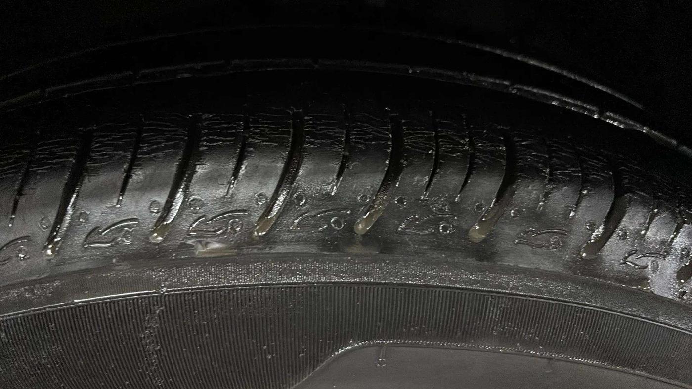 2017 Maruti Baleno DELTA CVT PETROL 1.2, Petrol, Automatic, 52,314 km, Right Front Tyre Tread