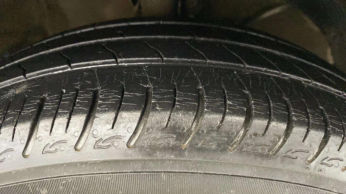 2020 Maruti Baleno DELTA PETROL 1.2, Petrol, Manual, 40,886 km, Right Front Tyre Tread