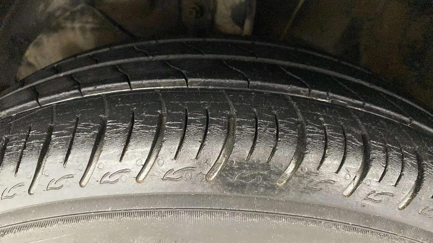 2020 Maruti Baleno DELTA PETROL 1.2, Petrol, Manual, 40,886 km, Left Front Tyre Tread