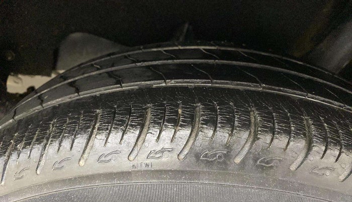 2020 Maruti Baleno DELTA PETROL 1.2, Petrol, Manual, 40,886 km, Left Rear Tyre Tread