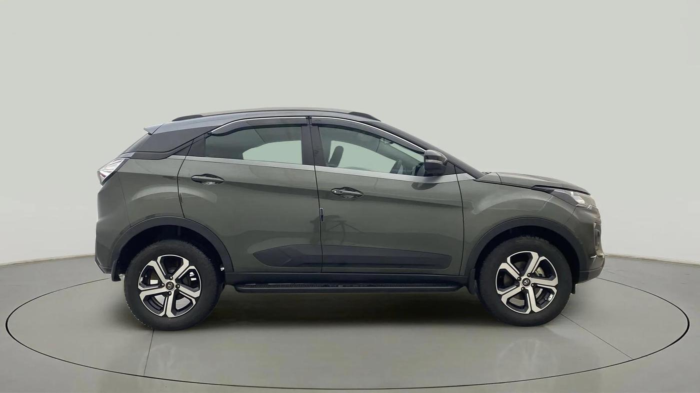 2023 Tata NEXON XZ PLUS LUXURY SUNROOF PETROL, Petrol, Manual, 26,848 km, Right Side View