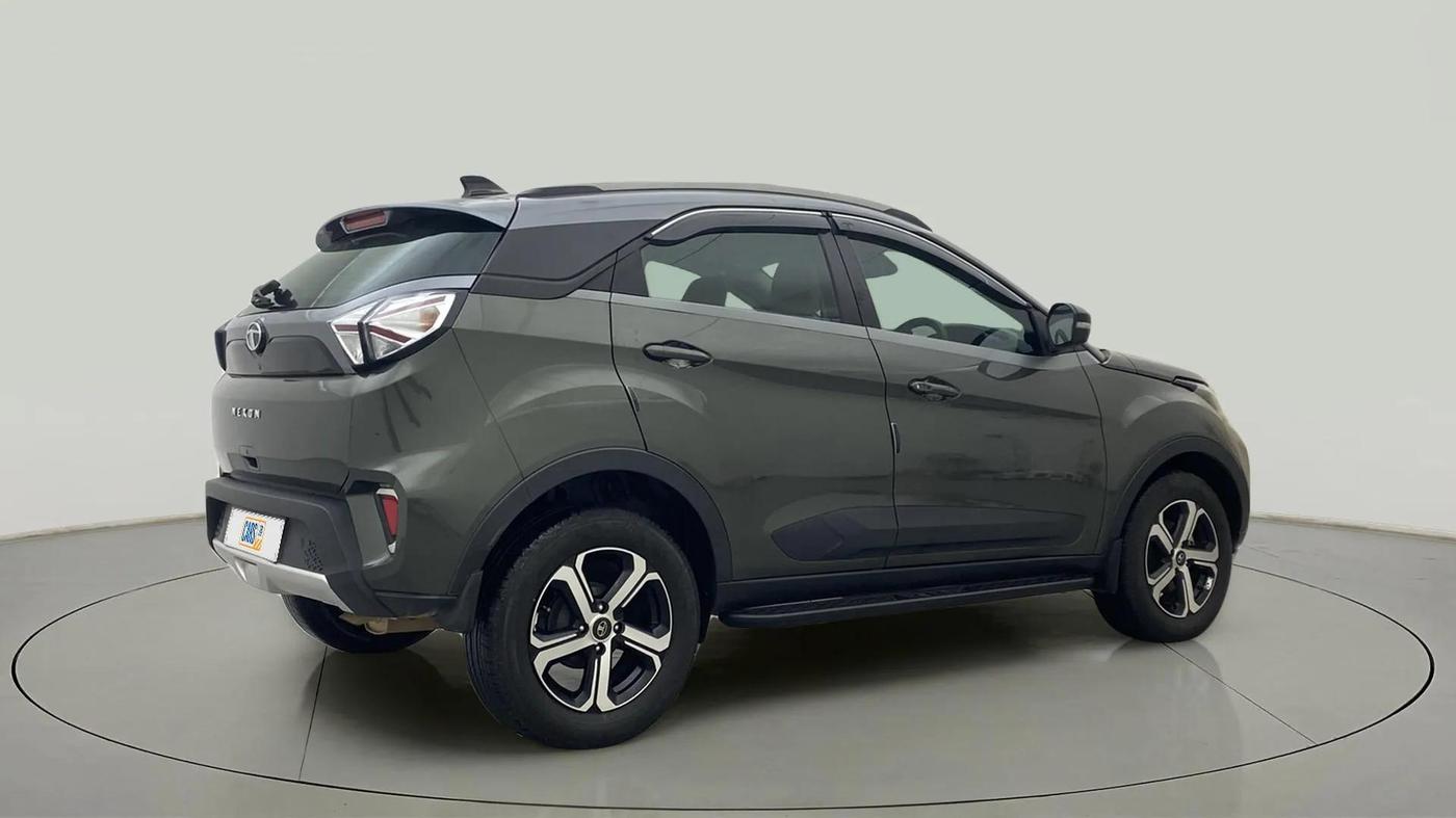 2023 Tata NEXON XZ PLUS LUXURY SUNROOF PETROL, Petrol, Manual, 26,848 km, Right Back Diagonal
