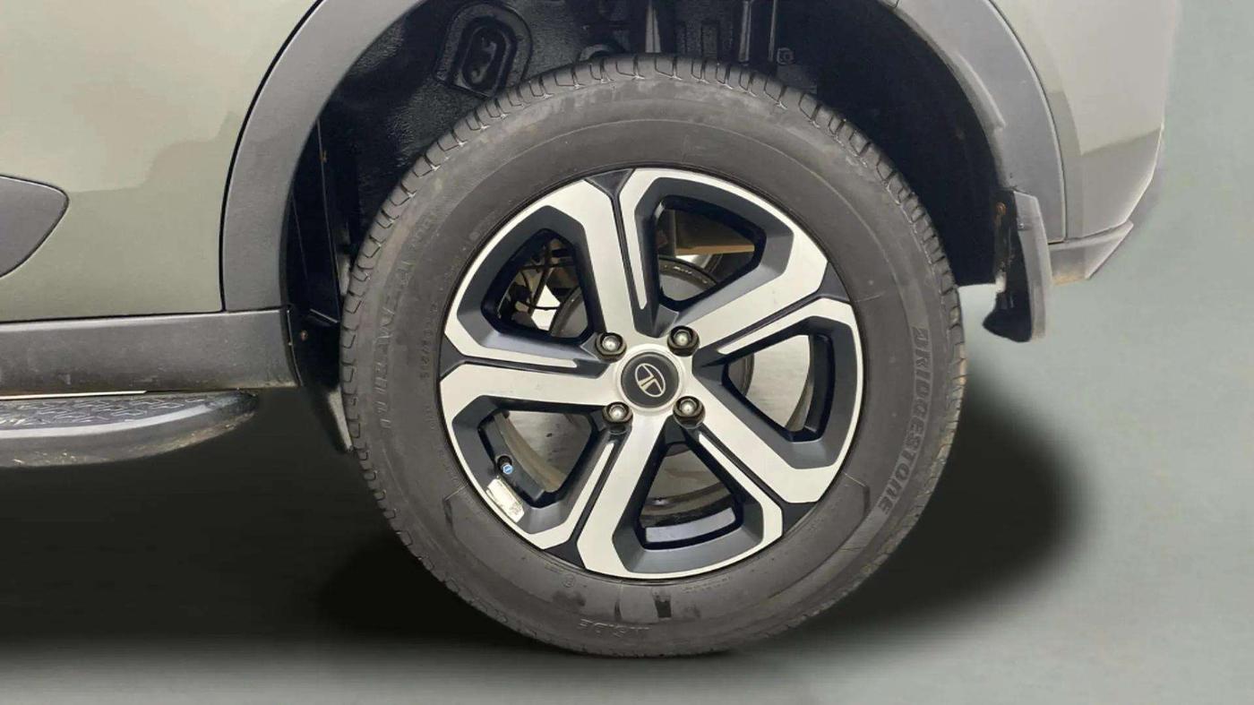 2023 Tata NEXON XZ PLUS LUXURY SUNROOF PETROL, Petrol, Manual, 26,848 km, Left Rear Wheel