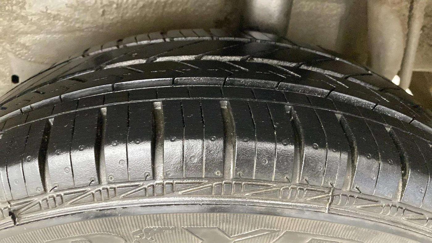 2015 Maruti Celerio ZXI AMT, Petrol, Automatic, 73,826 km, Left Rear Tyre Tread