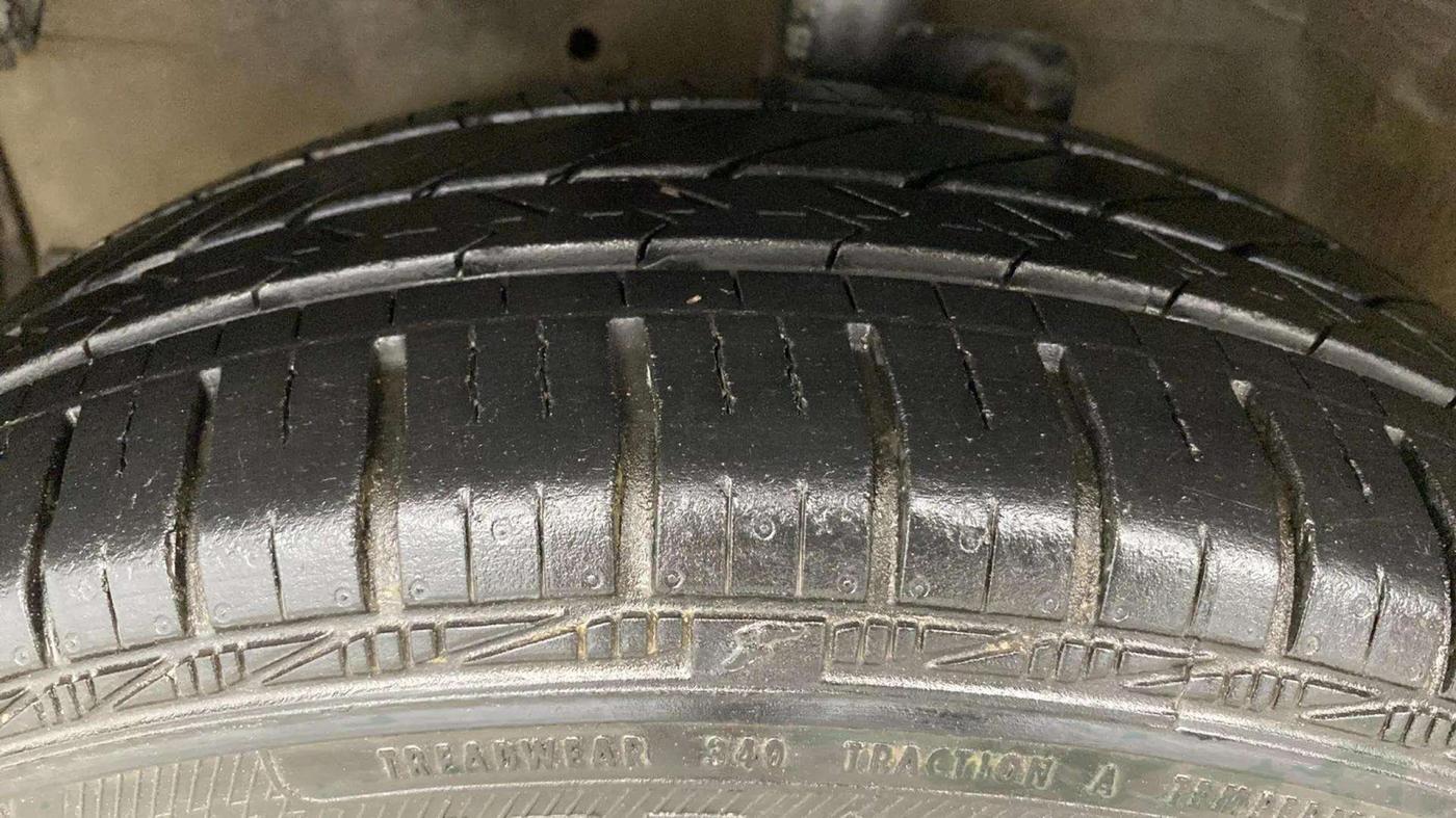 2015 Maruti Celerio ZXI AMT, Petrol, Automatic, 73,826 km, Left Front Tyre Tread