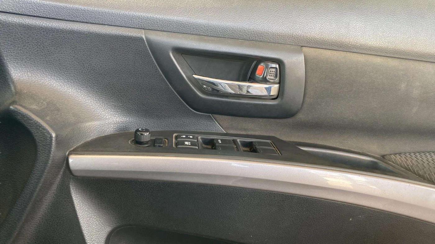 2019 Maruti S Cross DELTA 1.3, Diesel, Manual, 82,431 km, Driver Side Door Panels Control