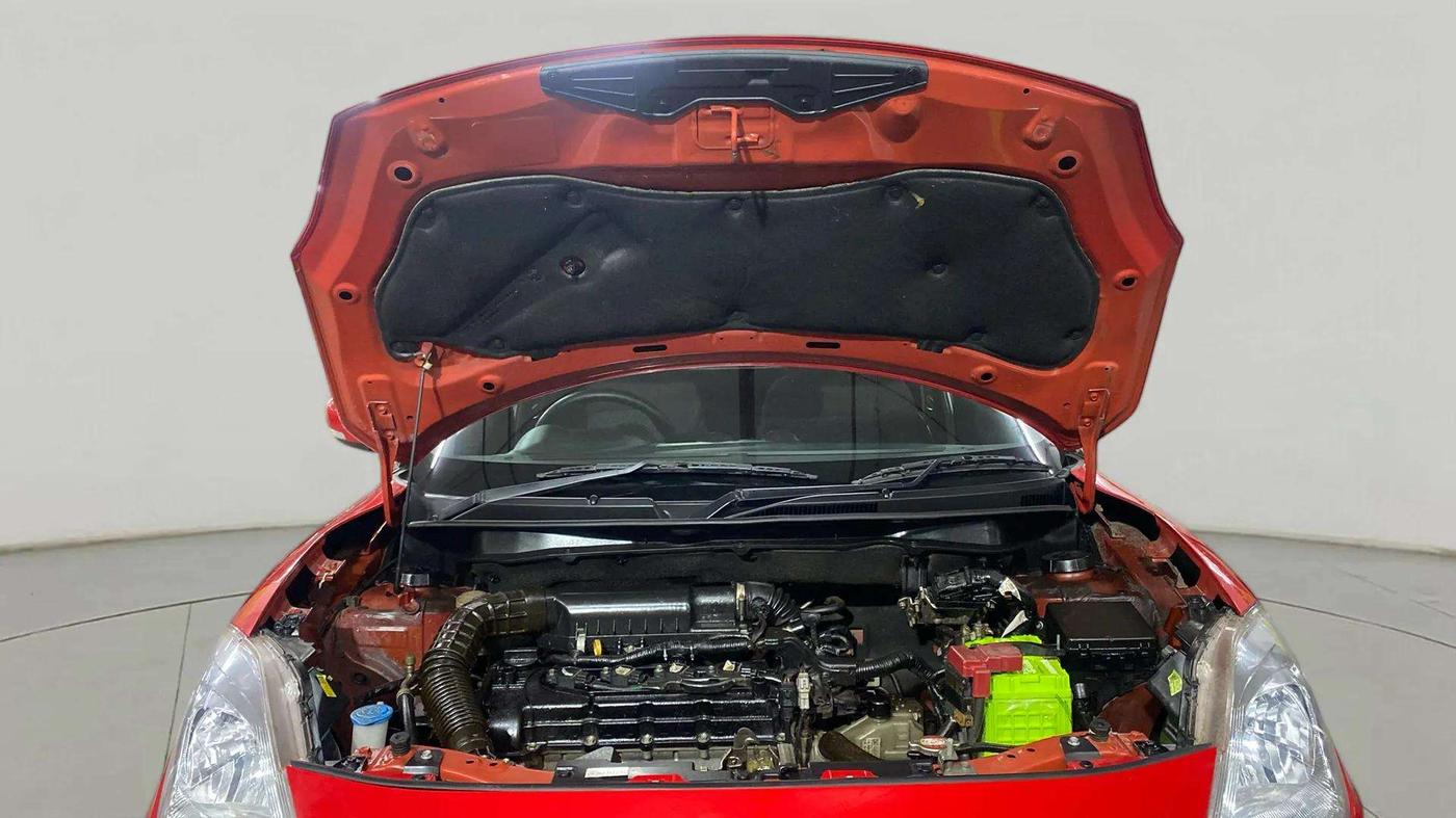 2018 Maruti Swift VXI AMT, Petrol, Automatic, 35,578 km, Open Bonet