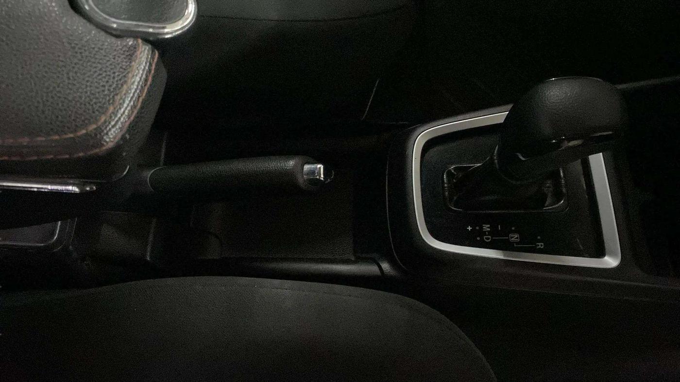 2018 Maruti Swift VXI AMT, Petrol, Automatic, 35,578 km, Gear Lever