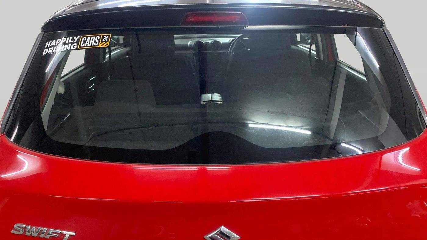 2018 Maruti Swift VXI AMT, Petrol, Automatic, 35,578 km, Rear Windshield