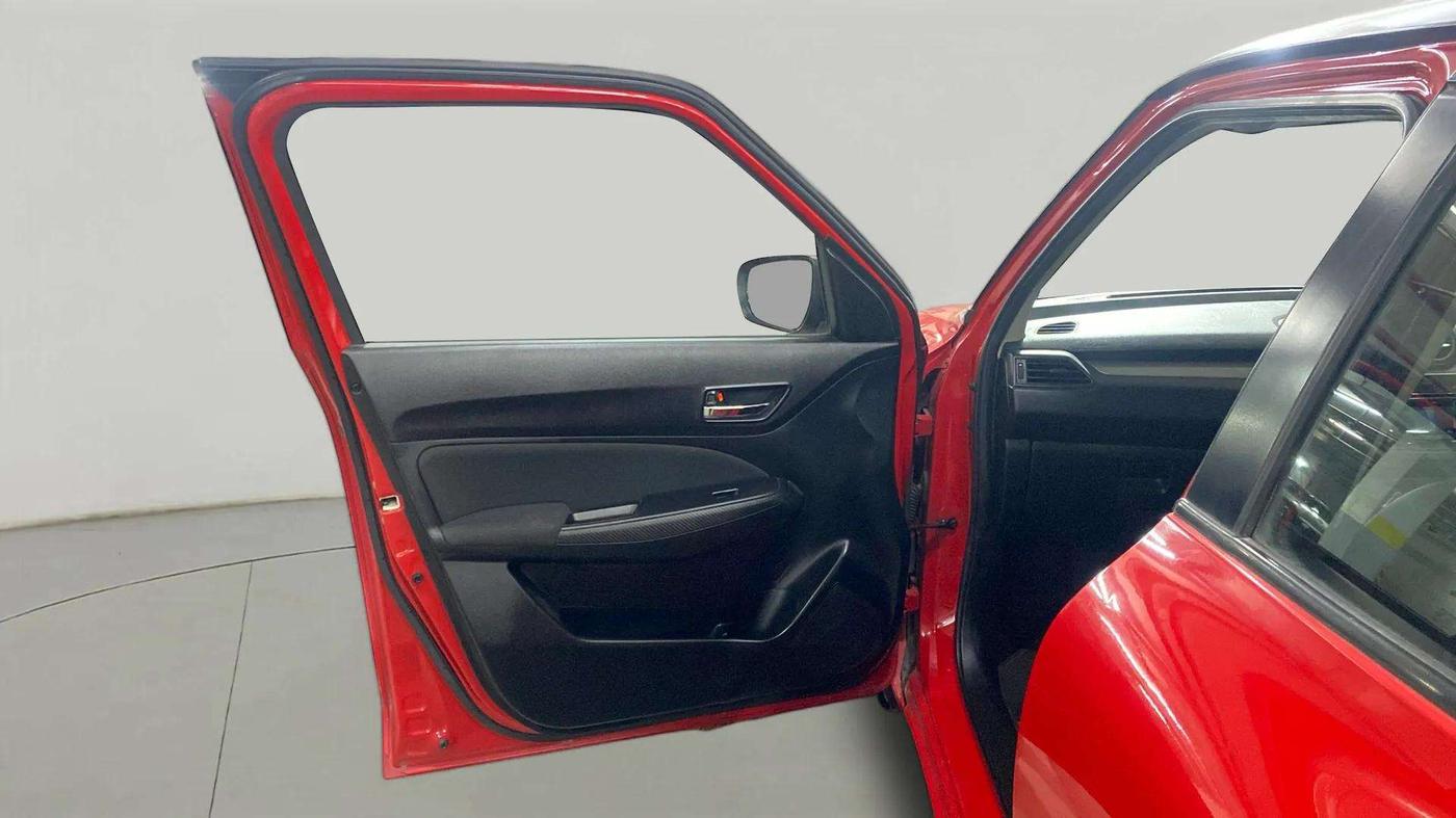 2018 Maruti Swift VXI AMT, Petrol, Automatic, 35,578 km, LHS Front Door