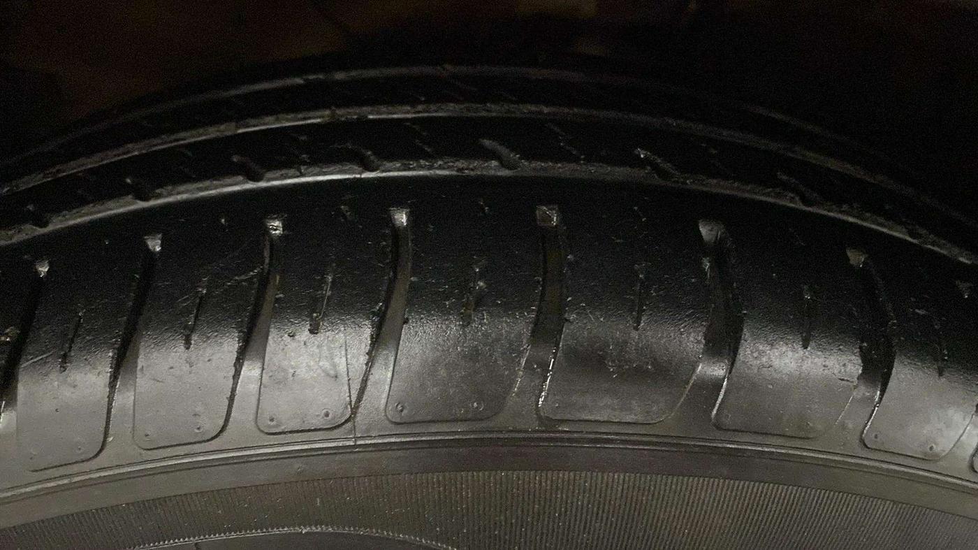 2018 Maruti Swift VXI AMT, Petrol, Automatic, 35,578 km, Right Rear Tyre Tread