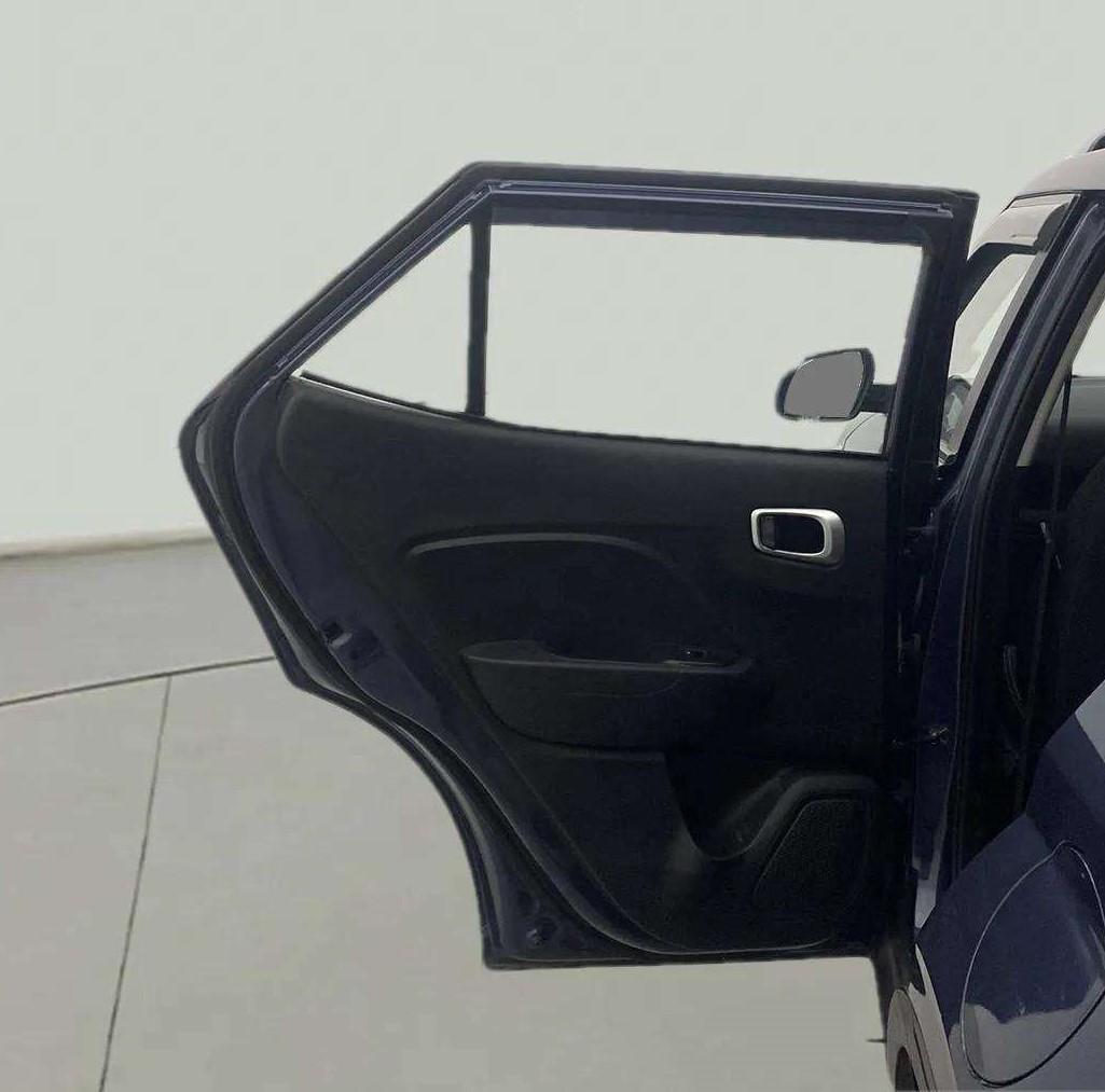 2022 Hyundai VENUE S 1.2, Petrol, Manual, 18,196 km, LHS Rear Door