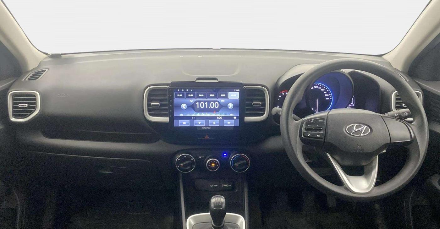 2022 Hyundai VENUE S 1.2, Petrol, Manual, 18,196 km, Dashboard