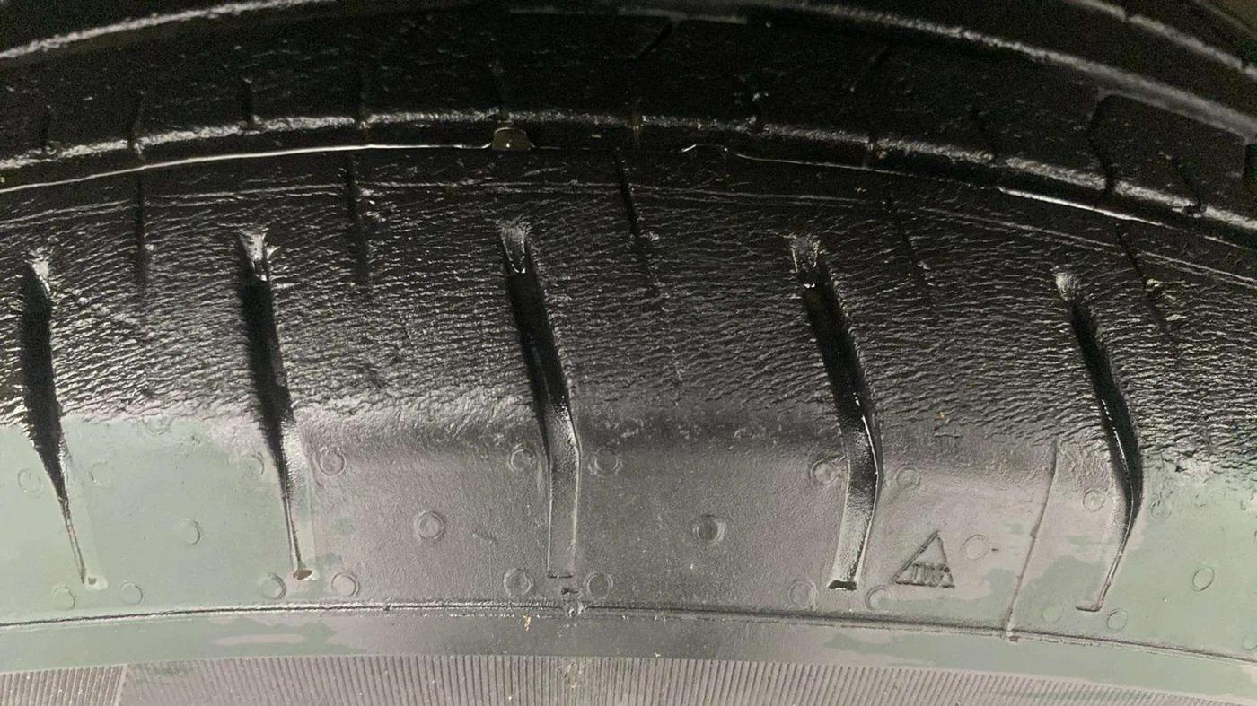 2022 Hyundai VENUE S 1.2, Petrol, Manual, 18,196 km, Left Front Tyre Tread