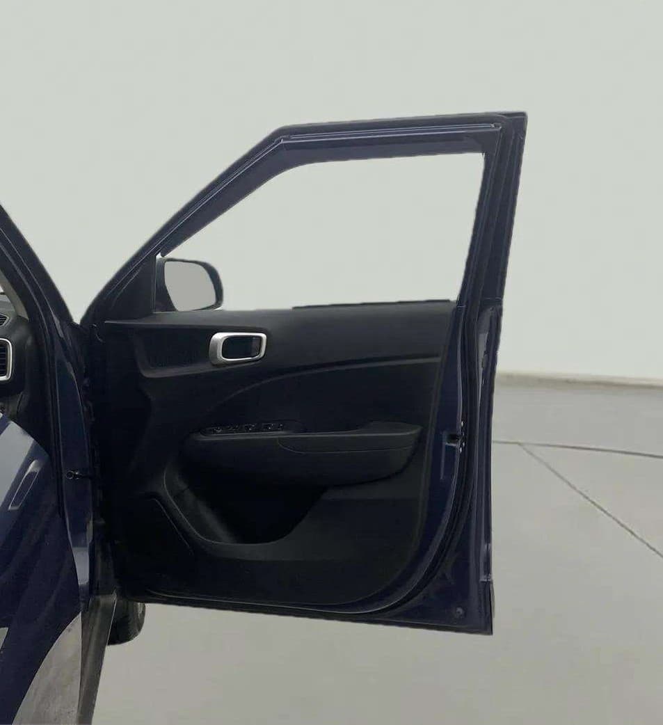 2022 Hyundai VENUE S 1.2, Petrol, Manual, 18,196 km, RHS Front Door
