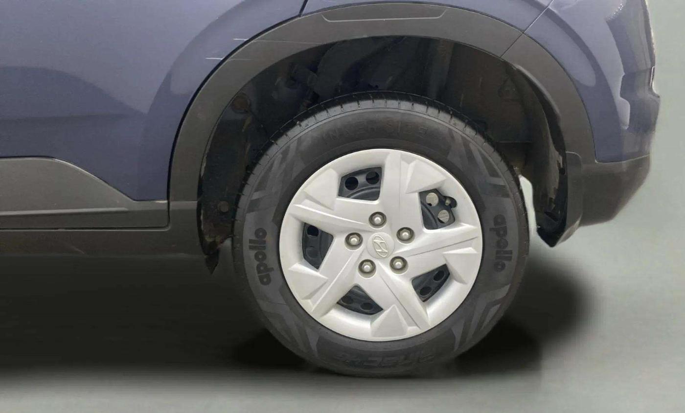 2022 Hyundai VENUE S 1.2, Petrol, Manual, 18,196 km, Left Rear Wheel