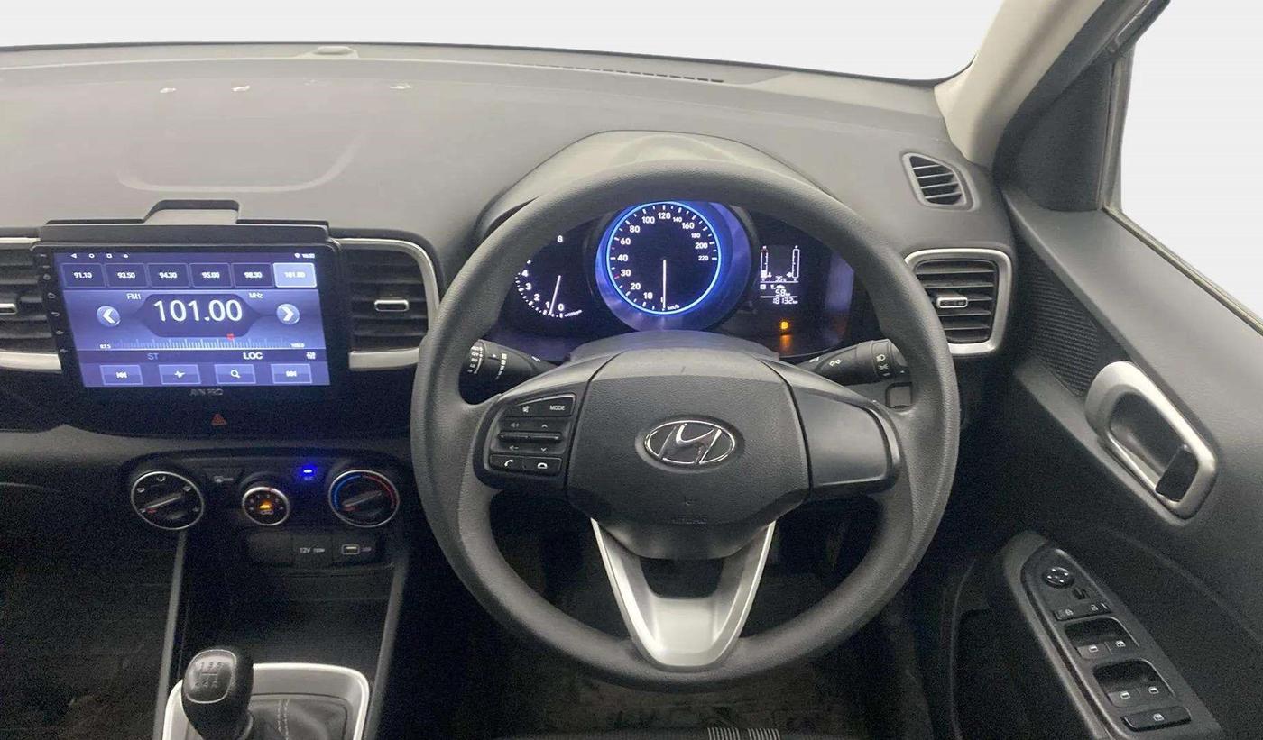2022 Hyundai VENUE S 1.2, Petrol, Manual, 18,196 km, Steering Wheel Close Up