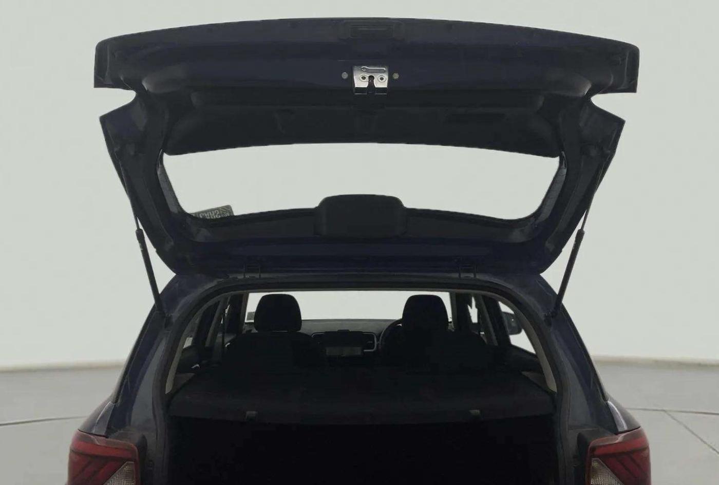 2022 Hyundai VENUE S 1.2, Petrol, Manual, 18,196 km, Boot Door Open