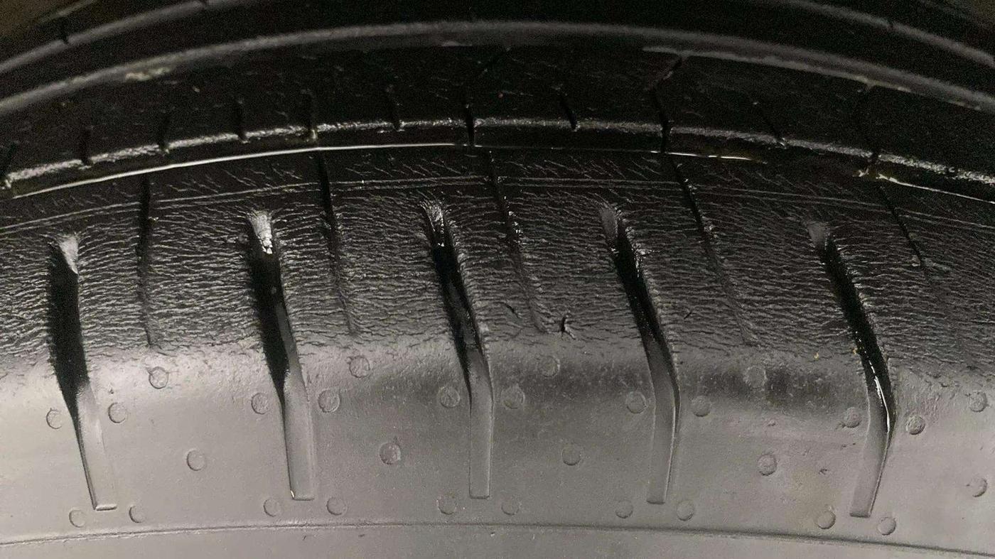 2022 Hyundai VENUE S 1.2, Petrol, Manual, 18,196 km, Right Front Tyre Tread
